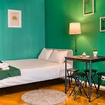 Hacienda Royal Palace - Designer Apartment Bucharest