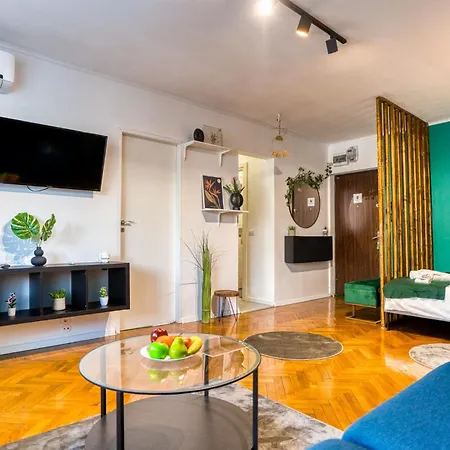 Hacienda Royal Palace - Designer Apartment Bucharest