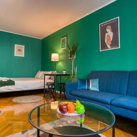 Hacienda Royal Palace - Designer Apartment Bucharest