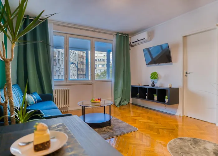 Hacienda Royal Palace - Designer