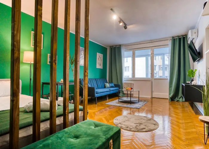 Hacienda Royal Palace - Designer