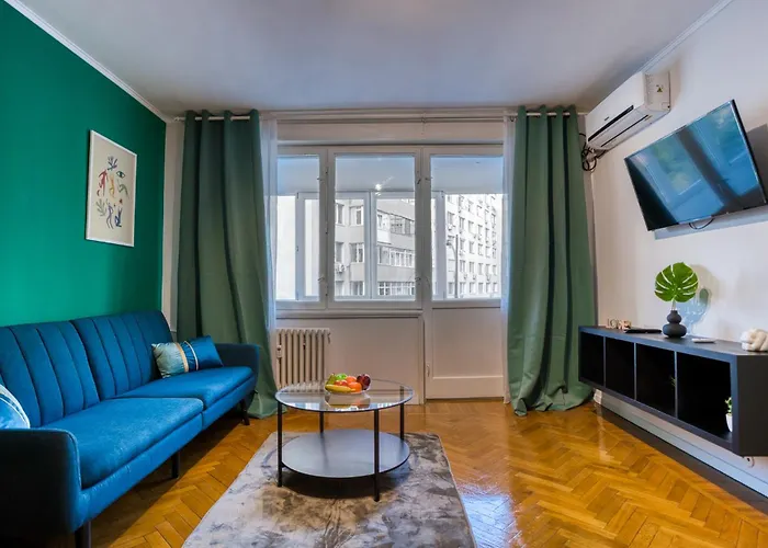 Hacienda Royal Palace - Designer *