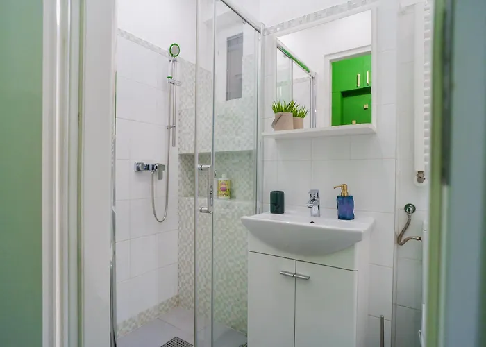 Hacienda Royal Palace - Designer * ブカレスト