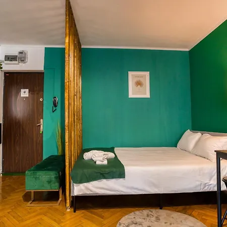 Hacienda Royal Palace - Designer * Бухарест