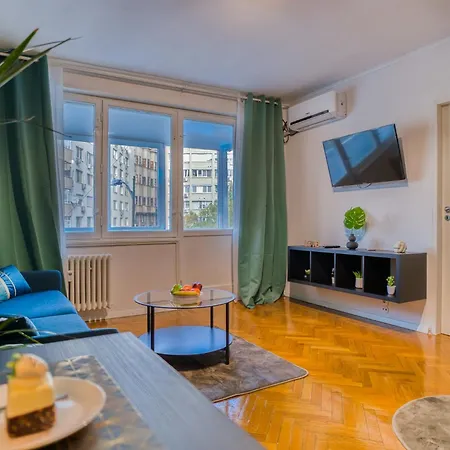 Hacienda Royal Palace - Designer