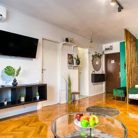 Hacienda Royal Palace - Designer